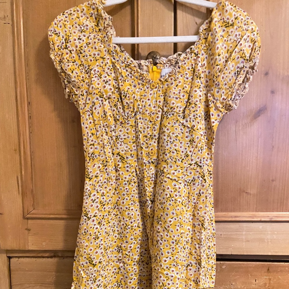 Polly• yellow floral casia mini dress with puff sleeves